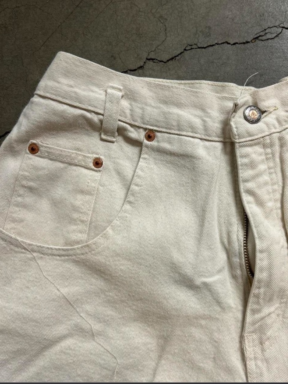 90s Cream High-Waist Denim Shorts